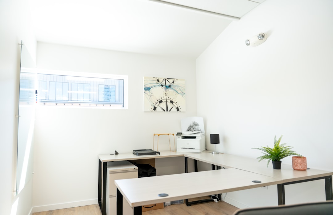 散らかった部屋は運気ダウン?風水と断捨離の深い関係を徹底解説